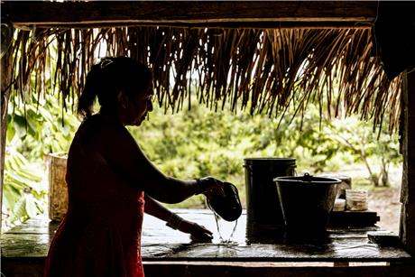 woman-washing-table-waternow-1743643888219.jpg